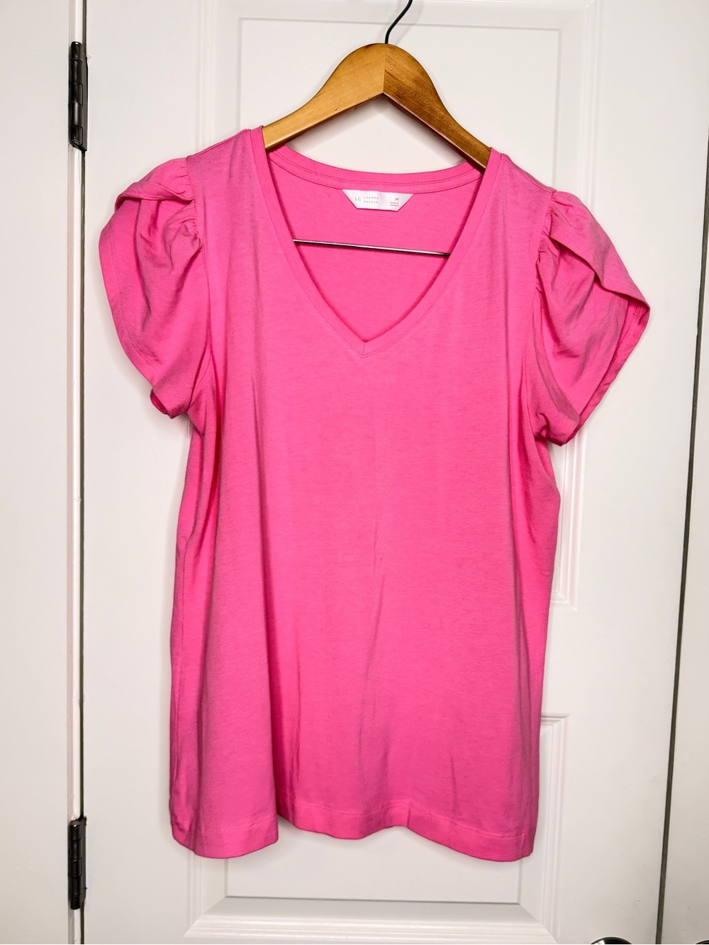 LC Lauren Conrad Bright Pink V-Neck Puff Sleeve Tee